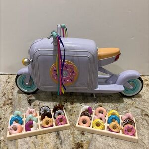 Battat Glitter Girls Donut Delivery Scooter - working lights and sounds